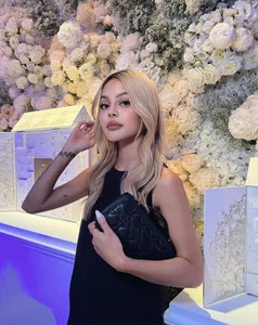 Beyond the Filter: The Resilience and Current Life of the Famous Plump-Lipped Influencer - image 0