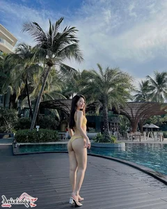 Actress Pham Ngoc Anh: Capturing Elegance and Confidence in Latest Photoshoot - image 39