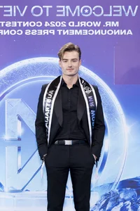 Male Pageant Kings Shine in Vietnam: A Close-up Gallery of Charisma - image 8