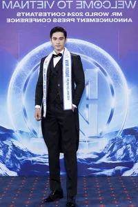 Male Pageant Kings Shine in Vietnam: A Close-up Gallery of Charisma - image 6