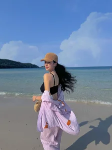 Quyen Qui Captivates Fans with Bold Style on the Reality Dating Show Paradise Island - image 2