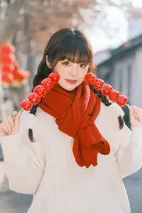 YiTuYu Vol.8562: Sai Xi Xi Li Ma Radiates Festive Charm in Warm Winter Style - image 1