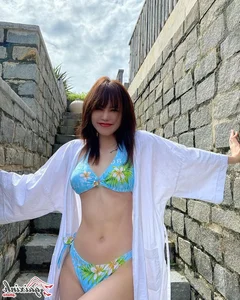 Thieu Bao Tram: The 9X Star's Most Captivating Bikini Moments and Fashion Evolution - image 3
