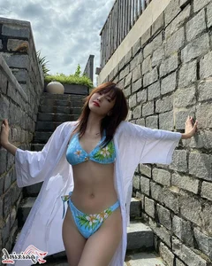 Thieu Bao Tram: The 9X Star's Most Captivating Bikini Moments and Fashion Evolution - image 4