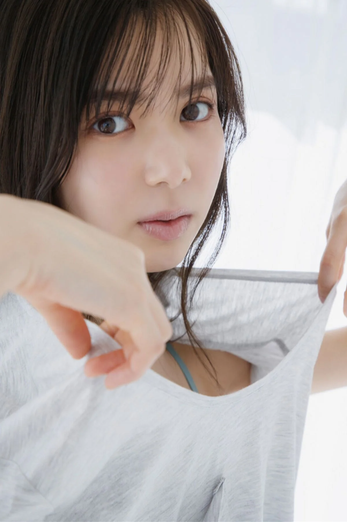 Stunning Riko Matsudaira Digital Photo Book: Elegant Japanese Fashion and Lifestyle Photography from Weekly Post Collection
