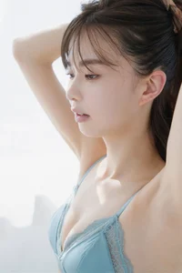 Stunning Riko Matsudaira Digital Photo Book: Elegant Japanese Fashion and Lifestyle Photography from Weekly Post Collection - image 7
