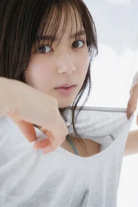 Stunning Riko Matsudaira Digital Photo Book: Elegant Japanese Fashion and Lifestyle Photography from Weekly Post Collection - image 0