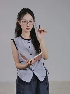 The Captivating Beauty and Unique Charm of the Nghe An Actress in 'Walking in the Radiant Sky' - image 4