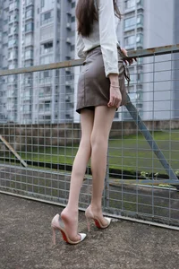 Urban Aesthetic Journey with Model Tuan Tuan in Passing Through Your World - image 46