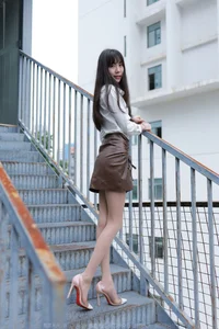 Urban Aesthetic Journey with Model Tuan Tuan in Passing Through Your World - image 64