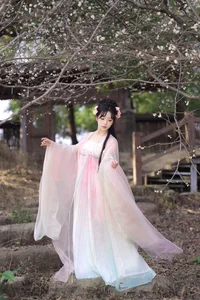 YiTuYu Art Language Vol.6569: Urban Chic with Jun Yin Lan - image 2