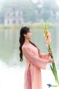 Charming Hanoi: Capturing the Soul of Lunar New Year in Traditional Ao Dai - image 1