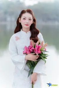 Charming Hanoi: Capturing the Soul of Lunar New Year in Traditional Ao Dai - image 3