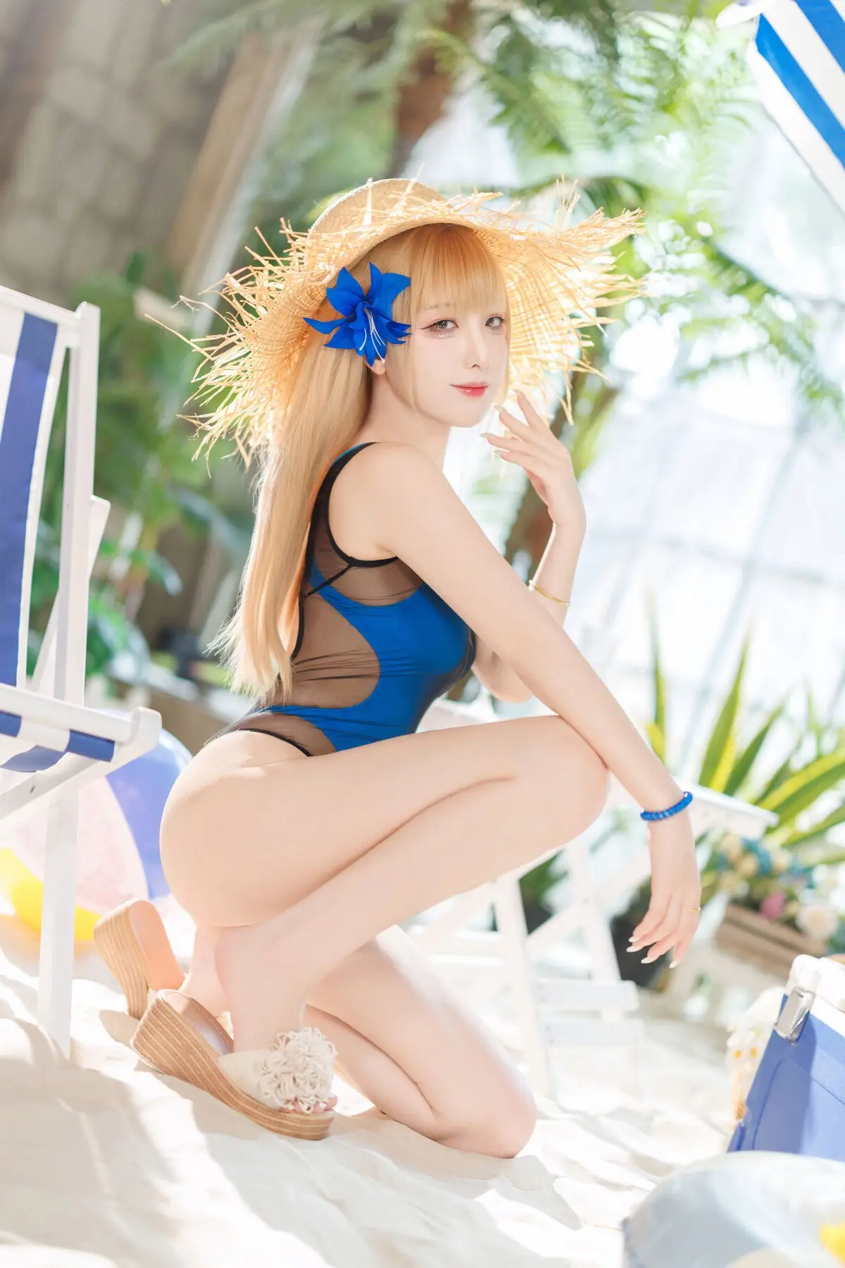 Coser Feng Jiang Jiang V: Tropical Charm in Summer Swimwear (41P)