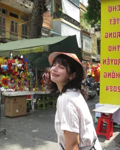 Vietnamese Turkish Mixed Beauty Stuns in Traditional Non La - image 0
