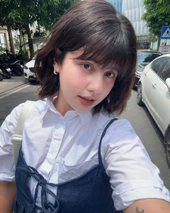 Vietnamese Turkish Mixed Beauty Stuns in Traditional Non La - image 8