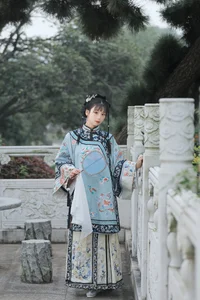 YiTuYu Art Language Vol. 6618: Zhou Zhou AY’s Artistic Visual Storytelling - image 1