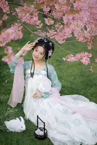 Graceful Mian Mian Si Yuan Dao Amidst Cherry Blossoms Vol.8684 - YiTuYu Art Language - image 3
