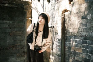 Visual Impact: Xiao Song Ma Nai in Art Language Vol.6579 - image 0
