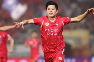 Dinh Bac's Incredible V.League Streak: 10 Goals in Just 6 Matches - image 21