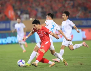 Dinh Bac's Incredible V.League Streak: 10 Goals in Just 6 Matches - image 14