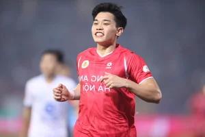 Dinh Bac's Incredible V.League Streak: 10 Goals in Just 6 Matches - image 1
