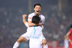 Dinh Bac's Incredible V.League Streak: 10 Goals in Just 6 Matches - image 18