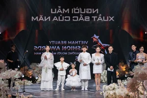Supermodel Vo Hoang Yen Honored with Prestigious Dedicated Model of the Year Award - image 0