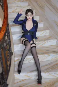 Na Na Zi's Alluring Police Officer Transformation - XiuRen - image 9