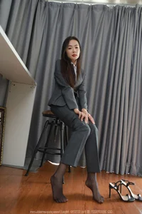 Sophisticated Fashion Showcase: IESS SXJ No.1684 Featuring Xiao Jin - image 61