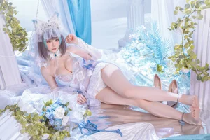 Hoshilily Azur Lane Cheshire Cosplay: A Perfect Recreation of the Beloved Character in 45 High-Quality Photos - image 17