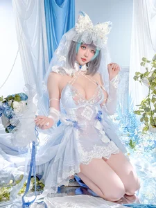 Hoshilily Azur Lane Cheshire Cosplay: A Perfect Recreation of the Beloved Character in 45 High-Quality Photos - image 13