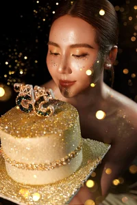 Vietnamese Actress Huyen Lizzie Shines with Timeless Beauty at Age 35 - image 3