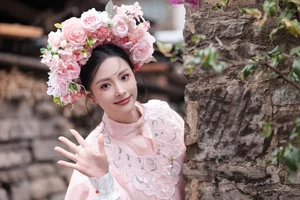 Timeless Elegance in Blue: YiTuYu Art Language Vol.6469 Zhao Qian Portrait - image 29