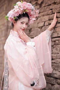Timeless Elegance in Blue: YiTuYu Art Language Vol.6469 Zhao Qian Portrait - image 3