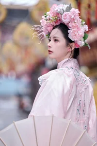 Timeless Elegance in Blue: YiTuYu Art Language Vol.6469 Zhao Qian Portrait - image 12
