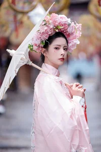 Timeless Elegance in Blue: YiTuYu Art Language Vol.6469 Zhao Qian Portrait - image 24