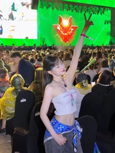 Vietnamese Influencers and Hot Girls Show Off Their Stylish Looks at G-Dragon's Event - image 1