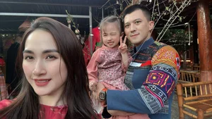 A Closer Look at the Happy Family Life of Ha Viet Dung and Ha Nhung - image 2