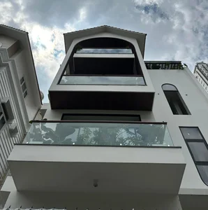 Actress Van Trang Transforms Villa into a Romantic Haven for Anniversary - image 27