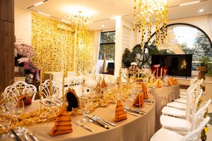 Actress Van Trang Transforms Villa into a Romantic Haven for Anniversary - image 2