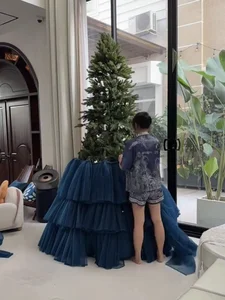 Actress Van Trang Transforms Villa into a Romantic Haven for Anniversary - image 0