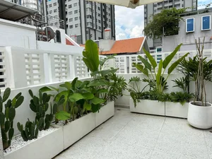 Actress Van Trang Transforms Villa into a Romantic Haven for Anniversary - image 4