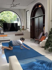 Actress Van Trang Transforms Villa into a Romantic Haven for Anniversary - image 12