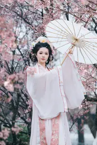 Jiao Tang Ma Qi Duo: Graceful Hanfu Beauty Amidst Spring Blossoms, YiTuYu Vol.8761 - image 11