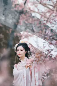 Jiao Tang Ma Qi Duo: Graceful Hanfu Beauty Amidst Spring Blossoms, YiTuYu Vol.8761 - image 6