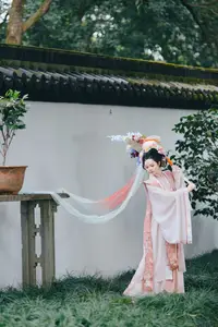 Jiao Tang Ma Qi Duo: Graceful Hanfu Beauty Amidst Spring Blossoms, YiTuYu Vol.8761 - image 13