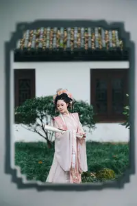 Jiao Tang Ma Qi Duo: Graceful Hanfu Beauty Amidst Spring Blossoms, YiTuYu Vol.8761 - image 0