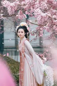 Jiao Tang Ma Qi Duo: Graceful Hanfu Beauty Amidst Spring Blossoms, YiTuYu Vol.8761 - image 2