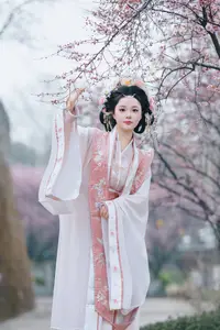 Jiao Tang Ma Qi Duo: Graceful Hanfu Beauty Amidst Spring Blossoms, YiTuYu Vol.8761 - image 15